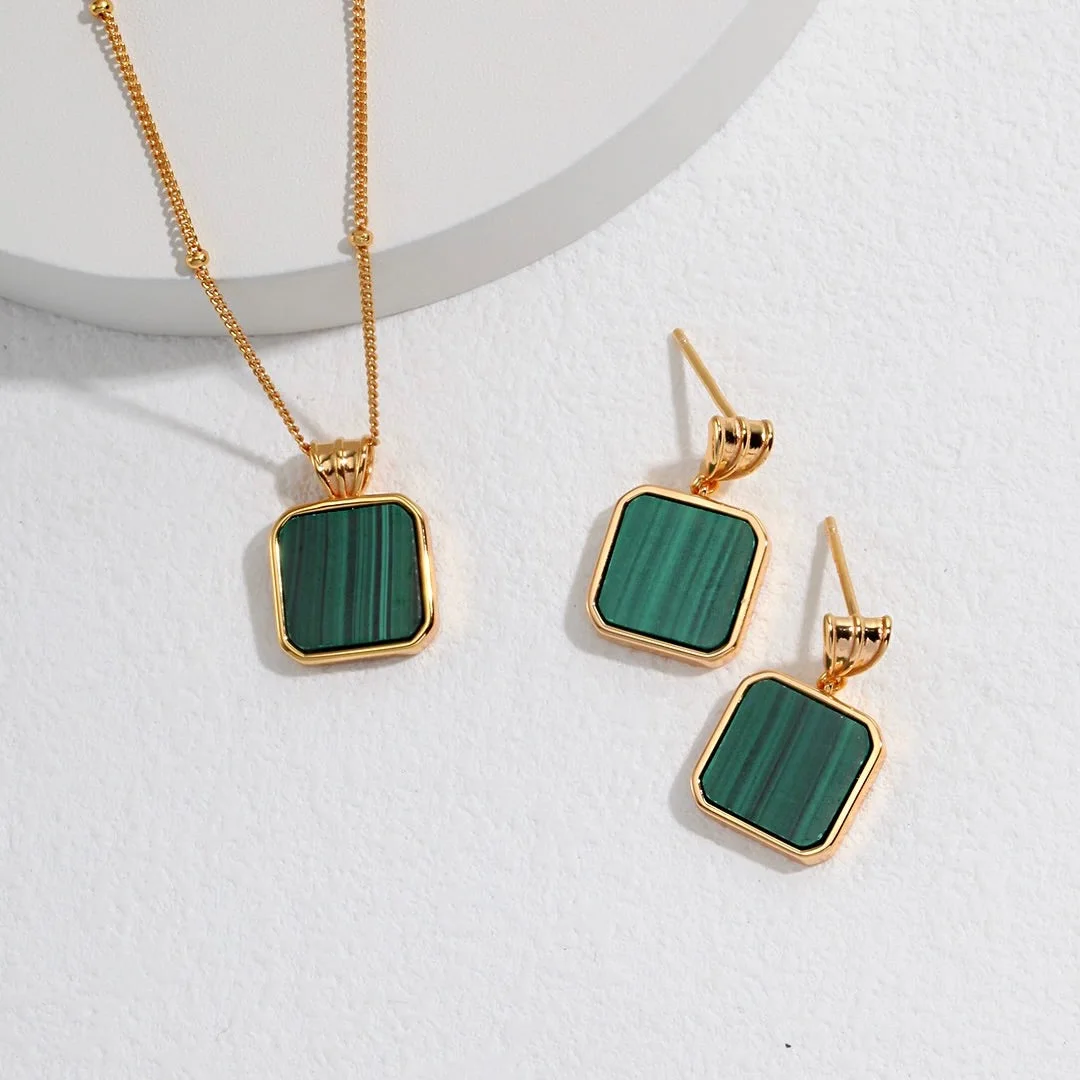 愛 · Ài - Square Malachite Earrings